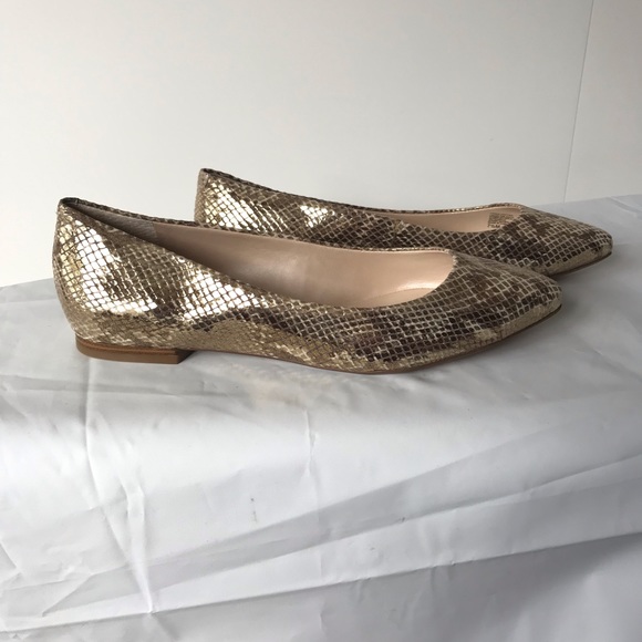 Banana Republic Flats 7 1/2 - Picture 2 of 8